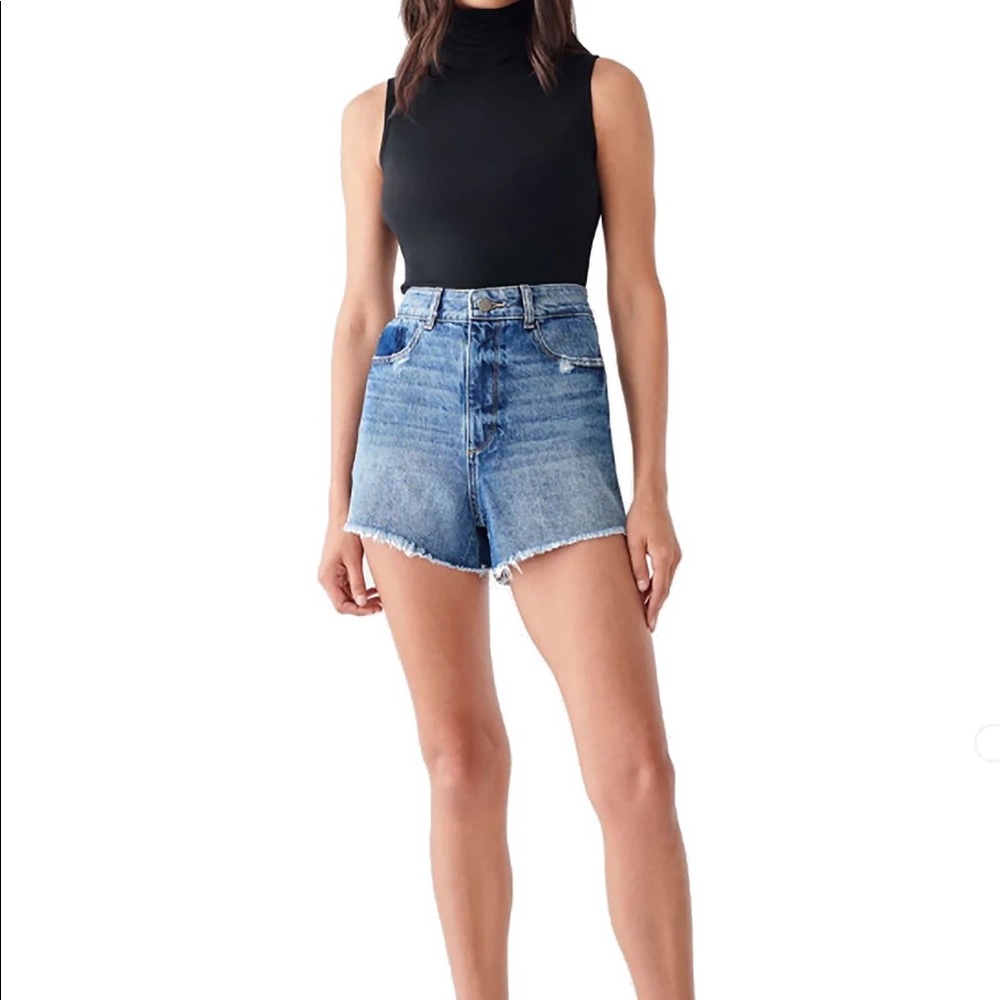 DL1961 SHORTS - GREAT CONDITION